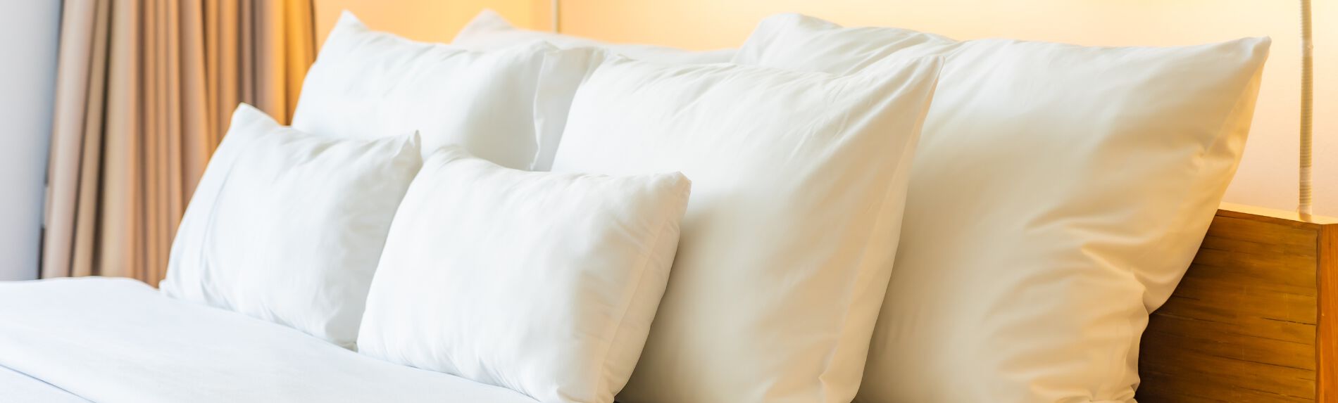 3 Best Luxury Bed Pillows for your Sleep Sanctuary