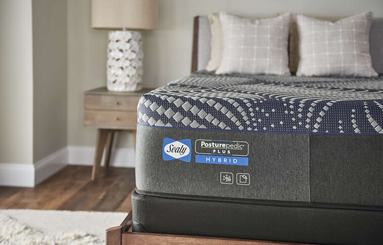 Sealy PosturePedic Plus Hybrid Albany Medium Hybrid Mattress 13" image number 3