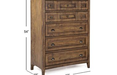 Magnussen Bay Creek Chest