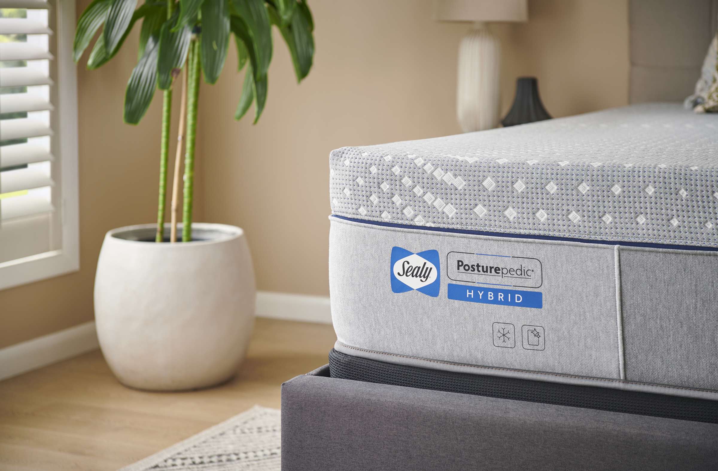 Sealy posturepedic hybrid discount elite kelburn near me