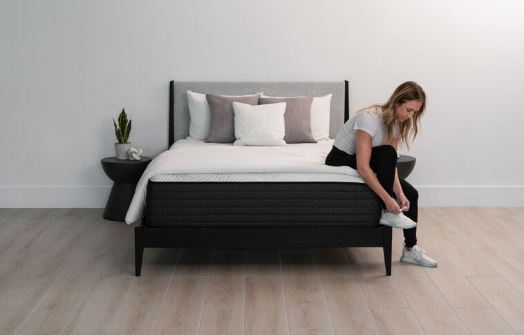 Sleepworld Express B700 Plush Mattress 13.5" image number 0