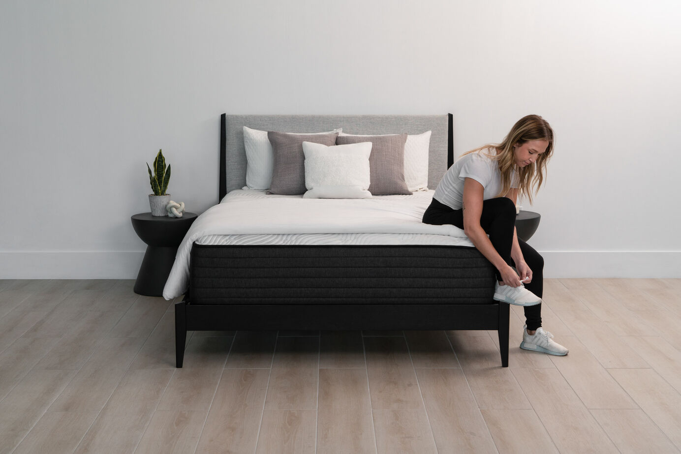 Sleepworld Express B700 Plush Mattress 13.5" image number 0