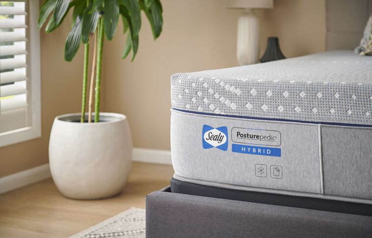 Sealy PosturePedic Hybrid Lacey Soft Mattress 13" image number 3