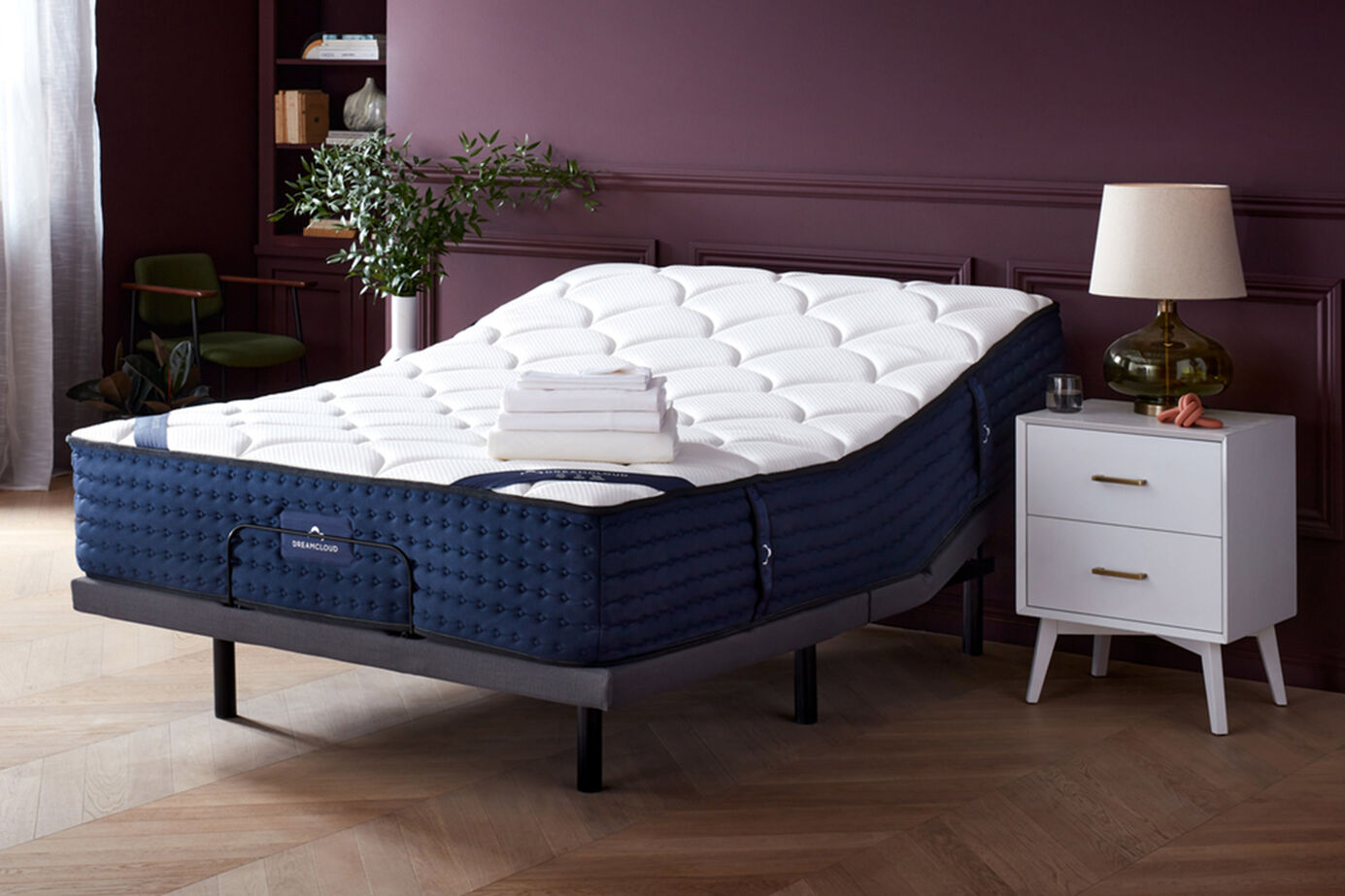 DreamCloud The DreamCloud  Firm Tight Top Mattress 14" image number 3