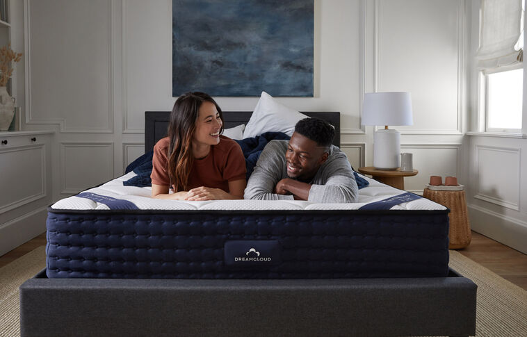 DreamCloud The DreamCloud  Firm Tight Top Mattress 14" image number 0