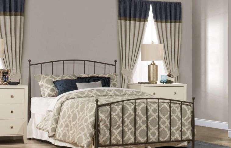 Hillsdale House Warwick Metal Bed image number 0