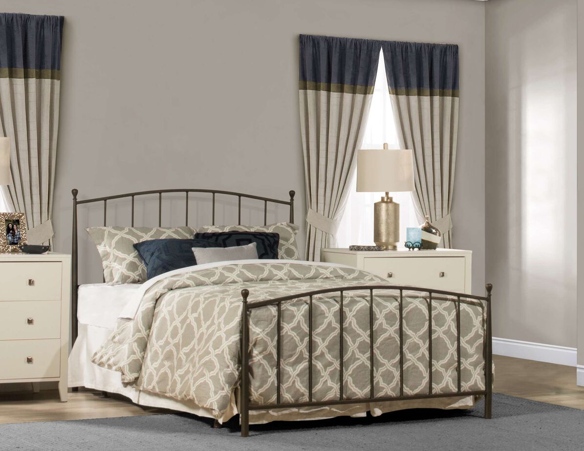 Hillsdale House Warwick Metal Bed image number 0
