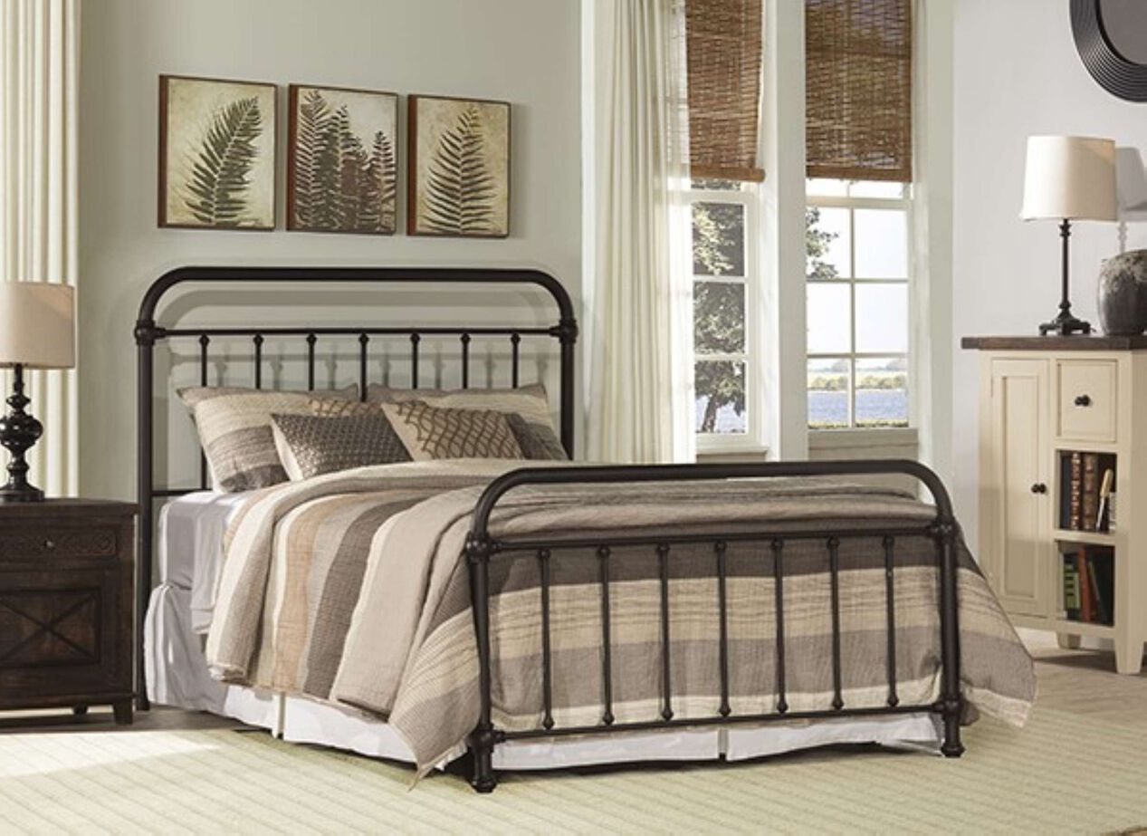 Hillsdale House Kirkland Metal Bed image number 0