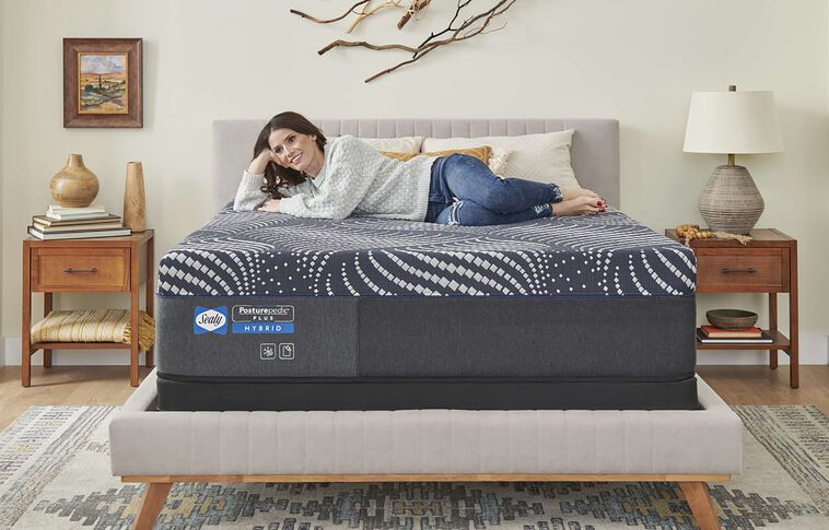 Sealy PosturePedic Plus Hybrid High Point Soft Mattress 14" image number 4