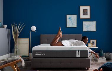 Tempur-Pedic TEMPUR-Adapt Medium Hybrid Mattress 11"