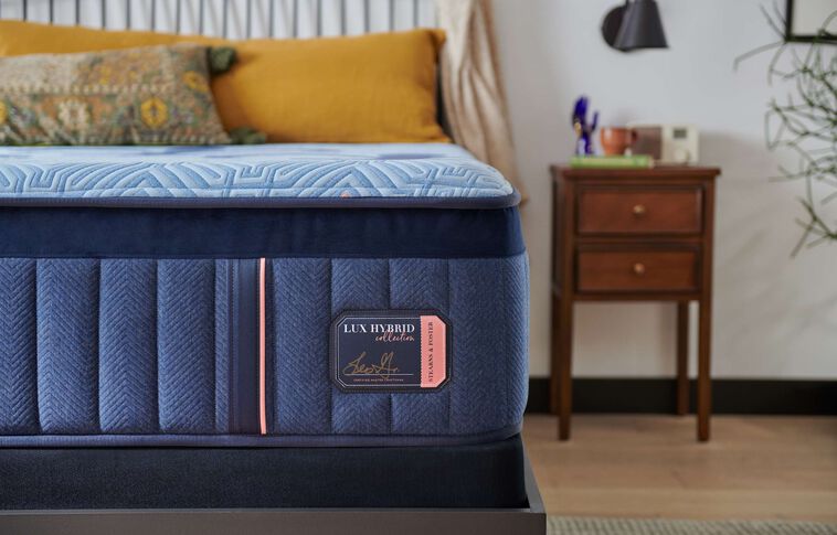 Stearns and Foster Lux Estate Hybrid  Soft Mattress 14.5" image number 2