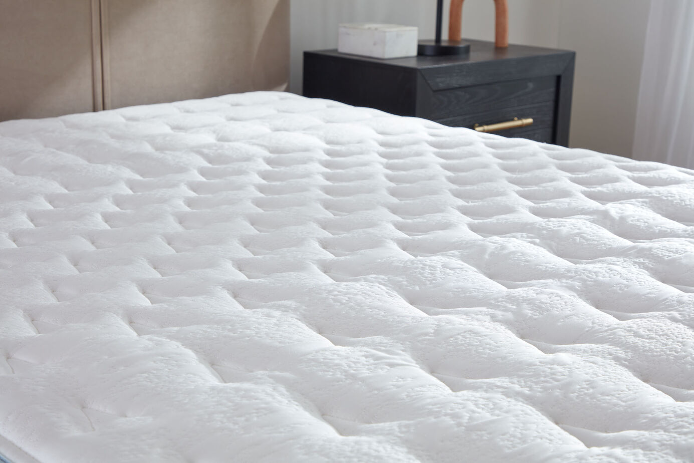 Glacier Apex Hybrid Plush Euro-Top Mattress 14" image number 5