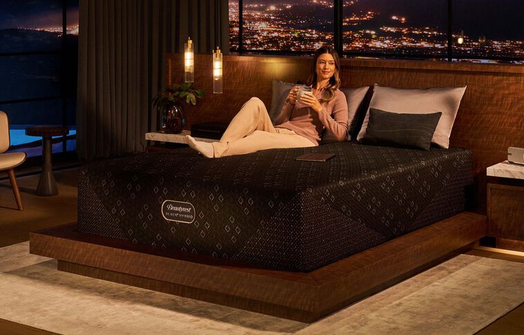 Beautyrest Black Hybrid Series Five XCS Plush Mattress 15" image number 8