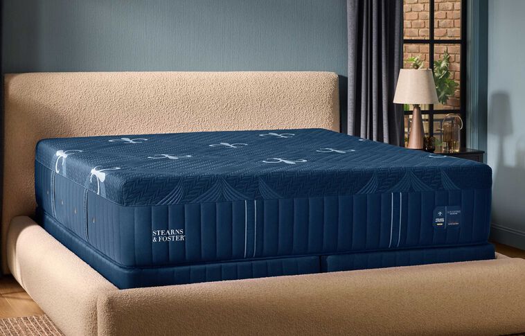 Stearns and Foster Lux Estate II Hybrid Soft Mattress 15" image number 4