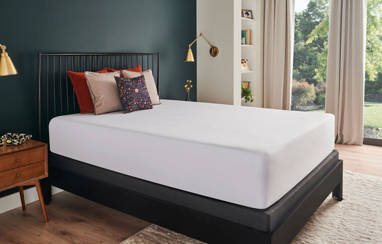 Tempur-Pedic Protect Mattress Protector image number 0