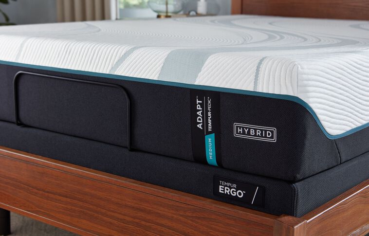 Tempur-Pedic Adapt  Medium Hybrid Mattress 11" image number 7