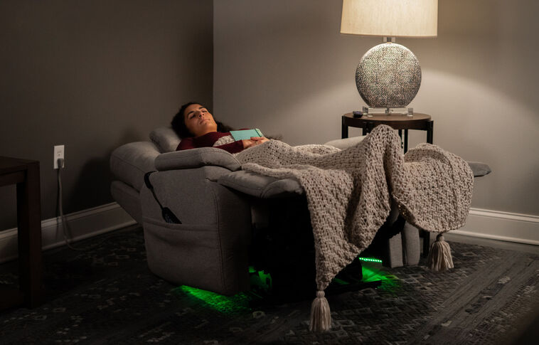 Flexsteel Zecliner Model 2 with lift image number 4