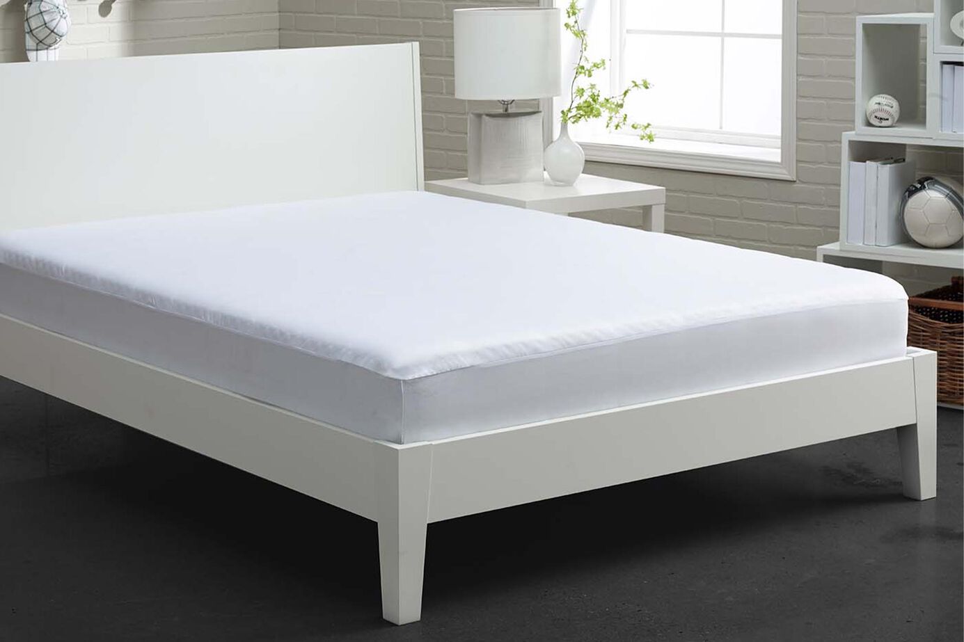 BEDGEAR StretchWick Mattress Protector image number 0