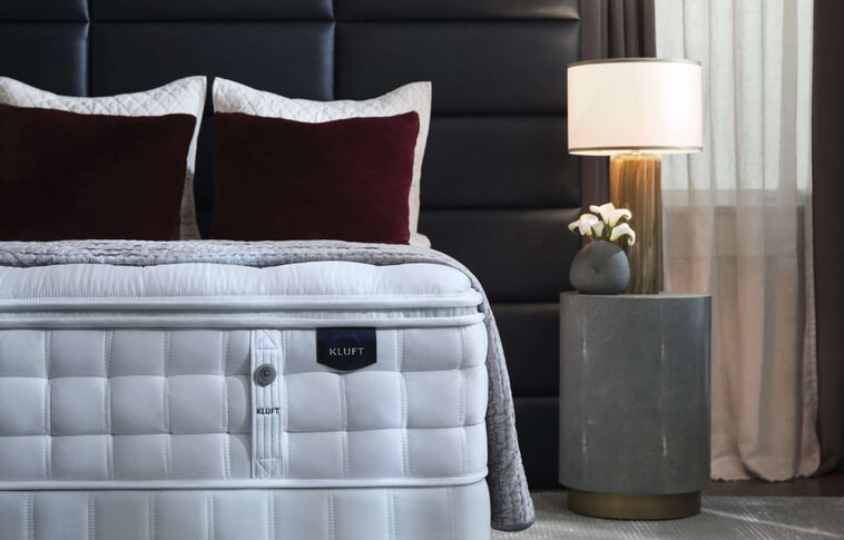 Kluft Royal Ascent  Plush Mattress 15" image number 0