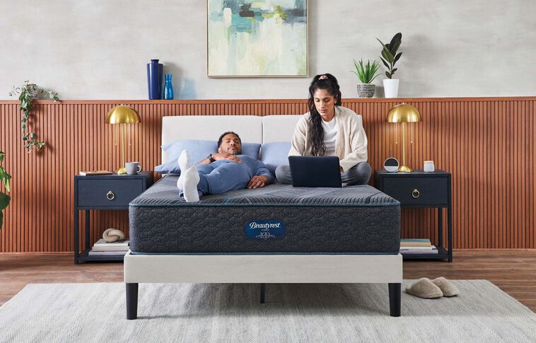 Beautyrest Hybrid Level 2 Plush Mattress 12" image number 2