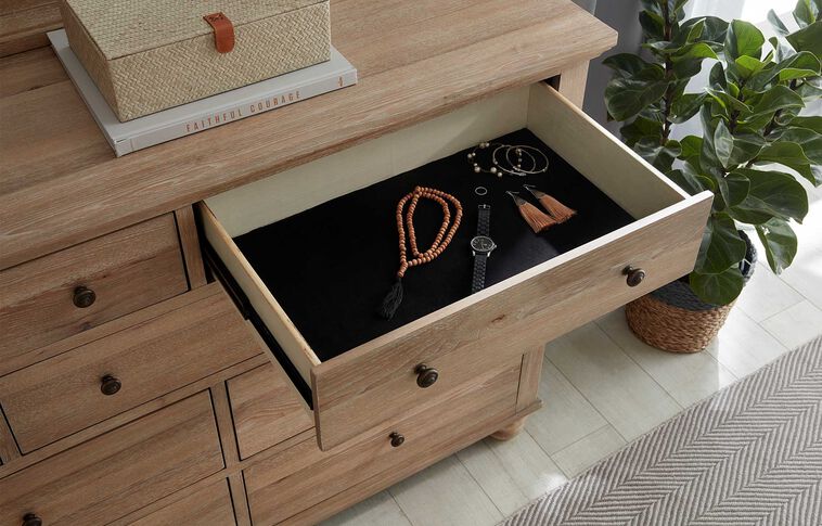 Aspen Home Cambridge Chesser image number 2