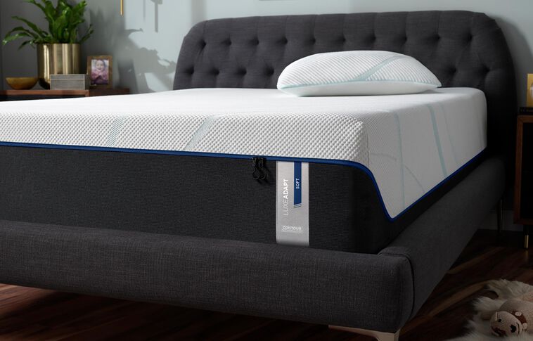 Tempur-Pedic TEMPUR-LuxeAdapt Previous Generation Soft Mattress 13" image number 4