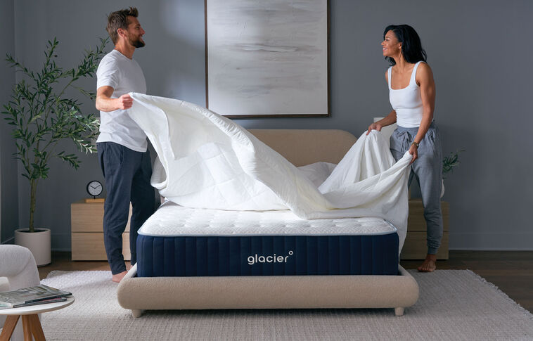 Glacier Original Hybrid Medium Firm Mattress 12" image number 0