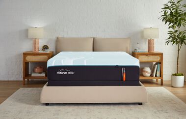 Tempur-Pedic LuxAdapt 2.0  Firm Mattress 13"