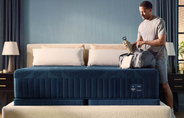 Stearns and Foster Estate II Hybrid Medium Mattress 14.5" image number 0