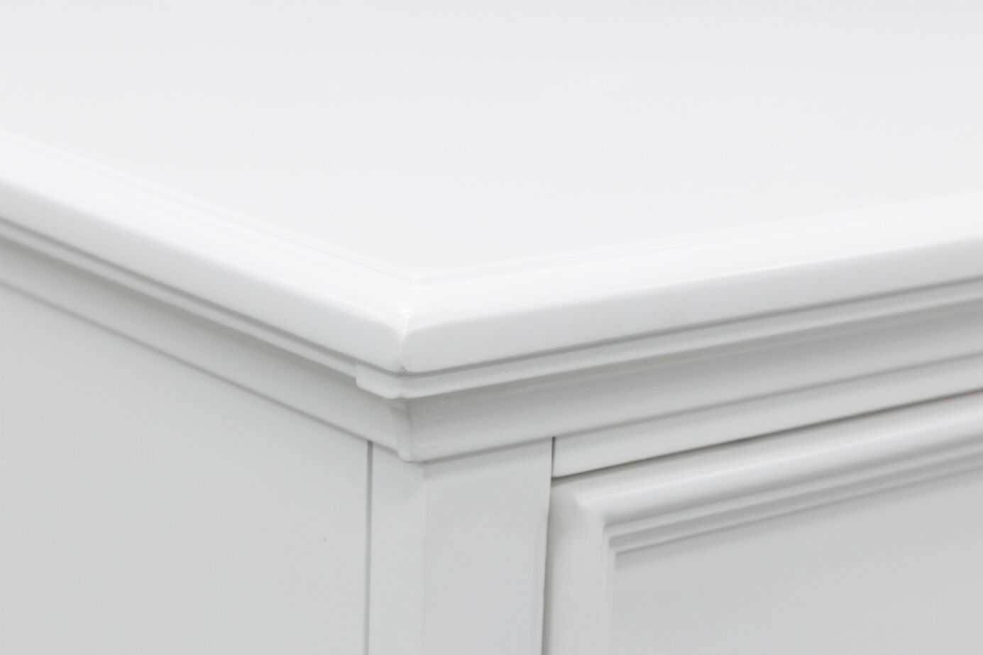 Signature Design Fortman 5 Drawer Chest image number 6