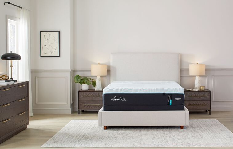 Tempur-Pedic ProAdapt Medium Hybrid Mattress 12" image number 0