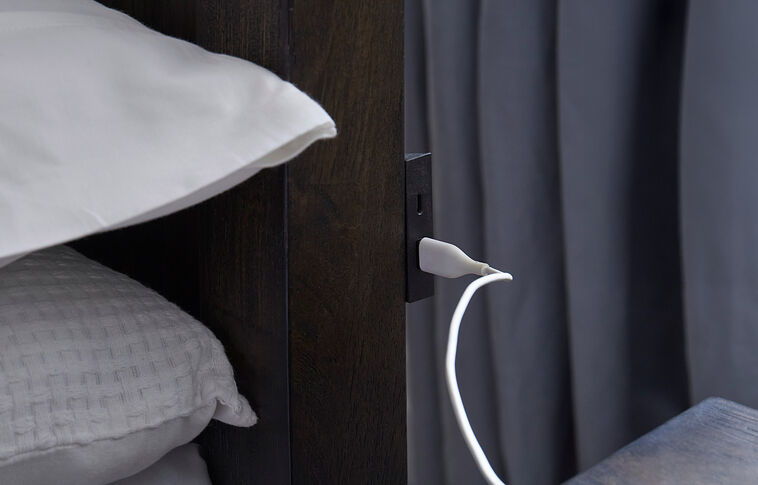 Aspen Home Cambridge Sleigh Bed image number 2