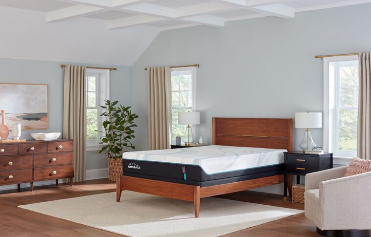Tempur-Pedic Adapt Medium Mattress 11" image number 4