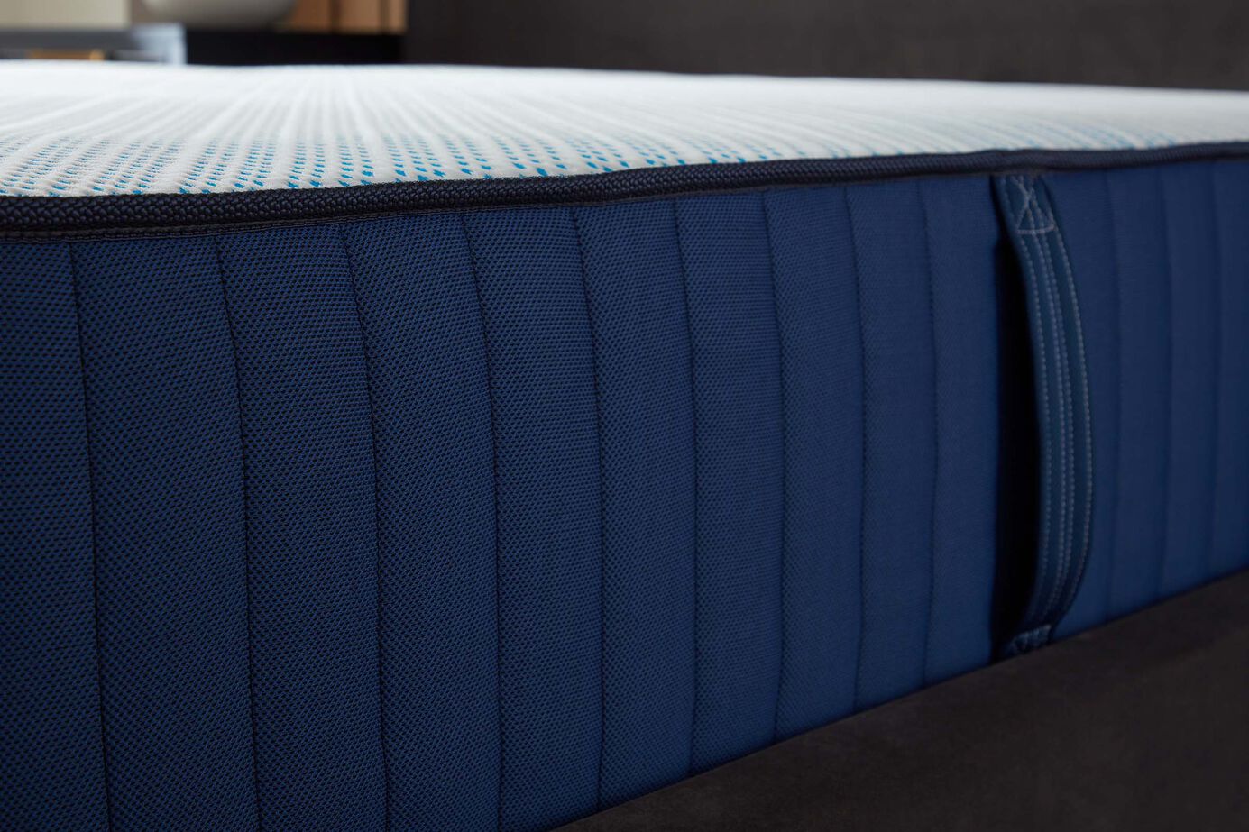 Glacier Luxe Ascend Firm Mattress 13" image number 6