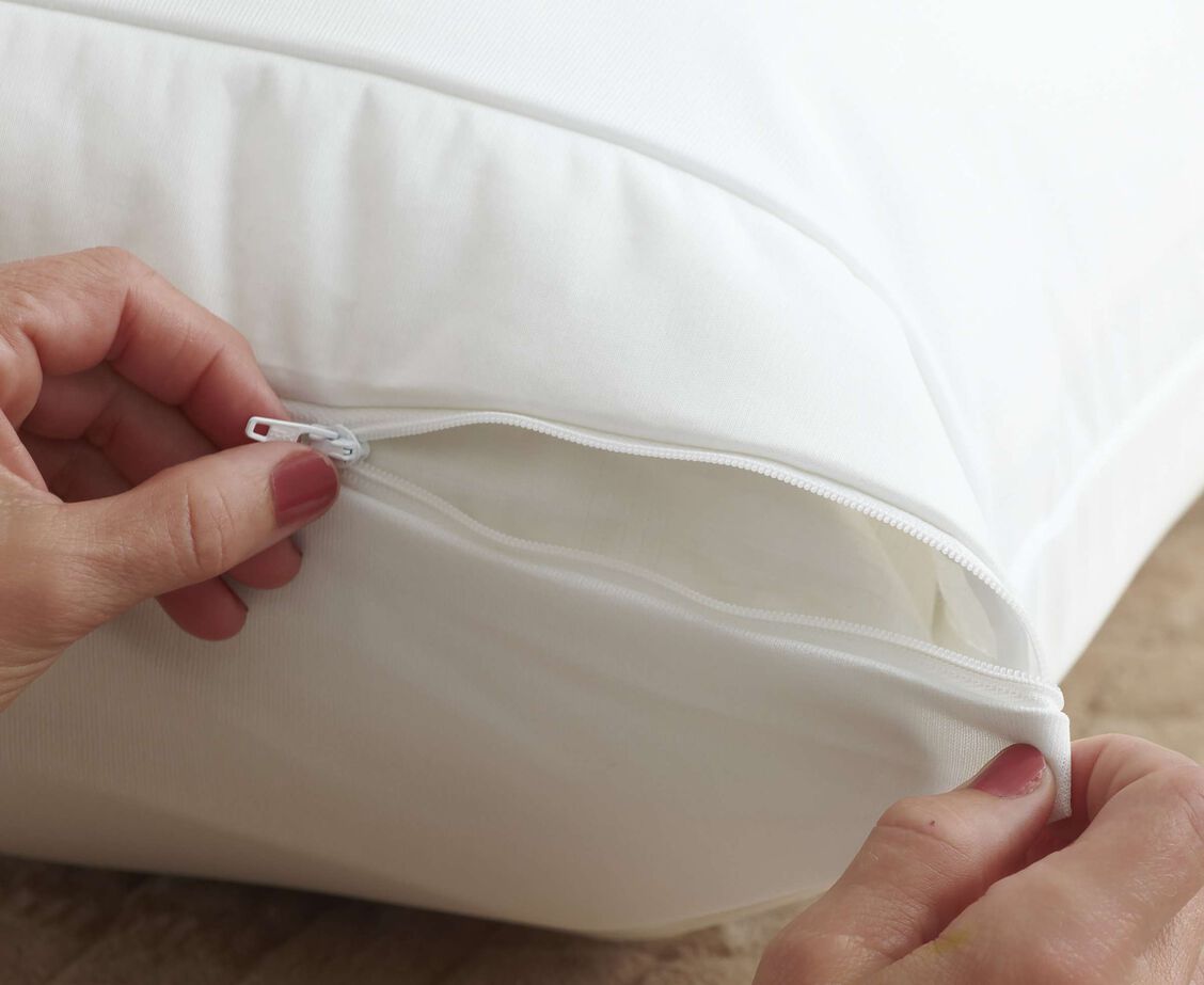 Purecare OmniGuard Advance Total Encasement Pillow Protector image number 2