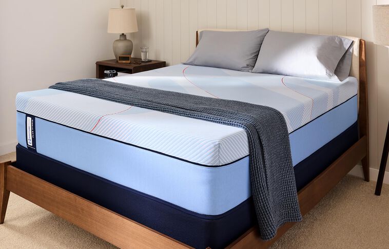 Sealy Posturepedic Plus Hybrid Paterson II Medium Mattress 13" image number 3