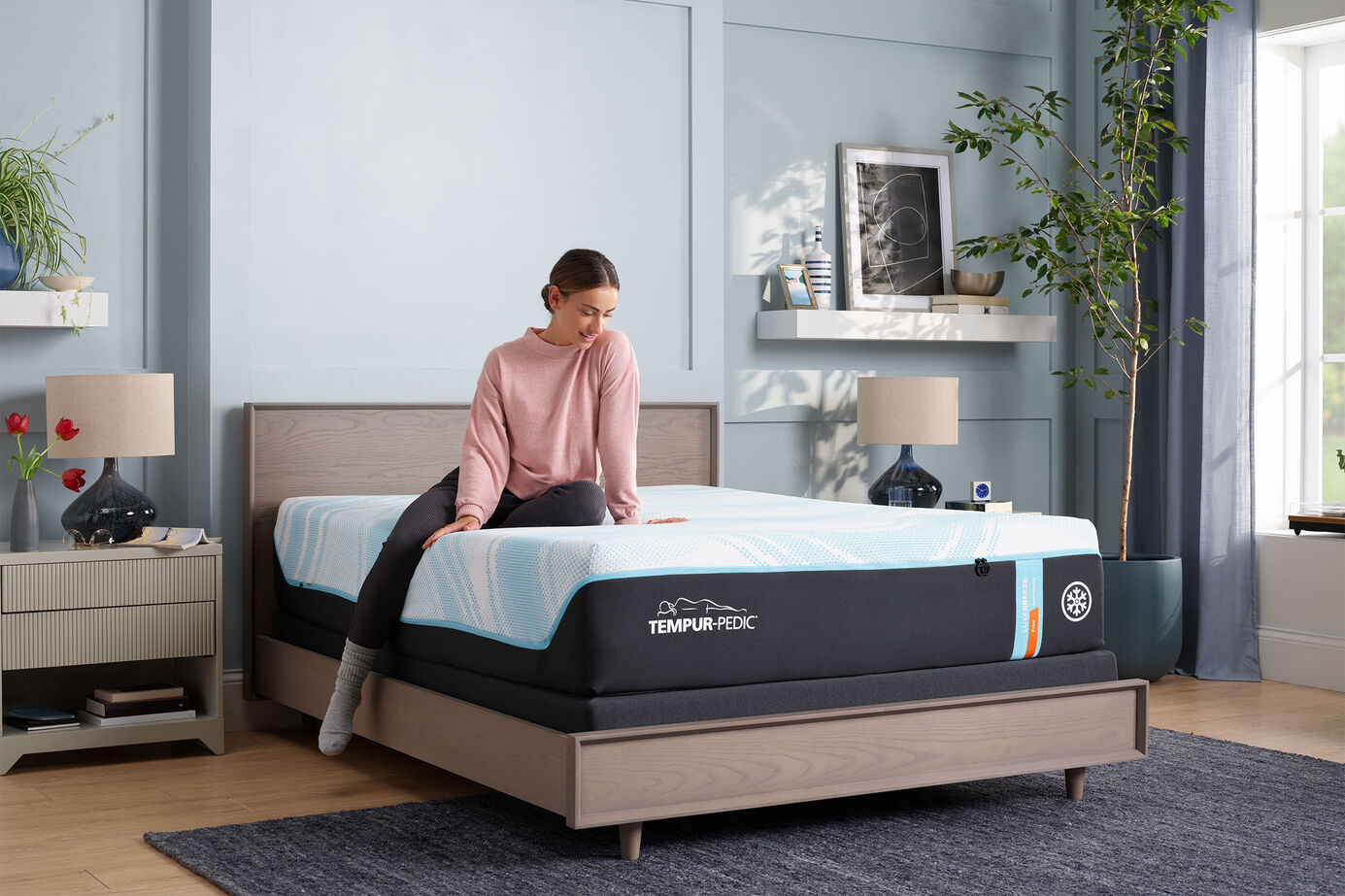 Tempur-Pedic TEMPUR-LuxeBreeze 2.0  Firm Mattress 13" image number 0