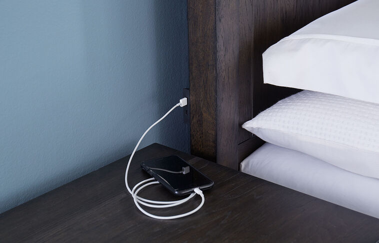 Aspen Home Cambridge Framed Panel Bed image number 3