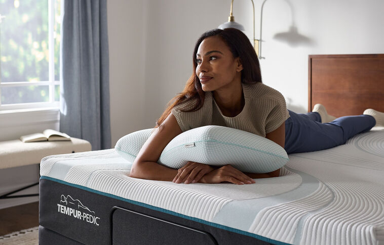 Tempur-Pedic Comfort Pillow image number 1