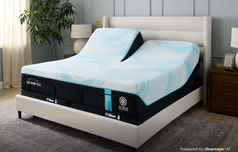 Tempur-Pedic TEMPUR-LuxeBreeze 2.0 Medium Hybrid Mattress 13" image number 4