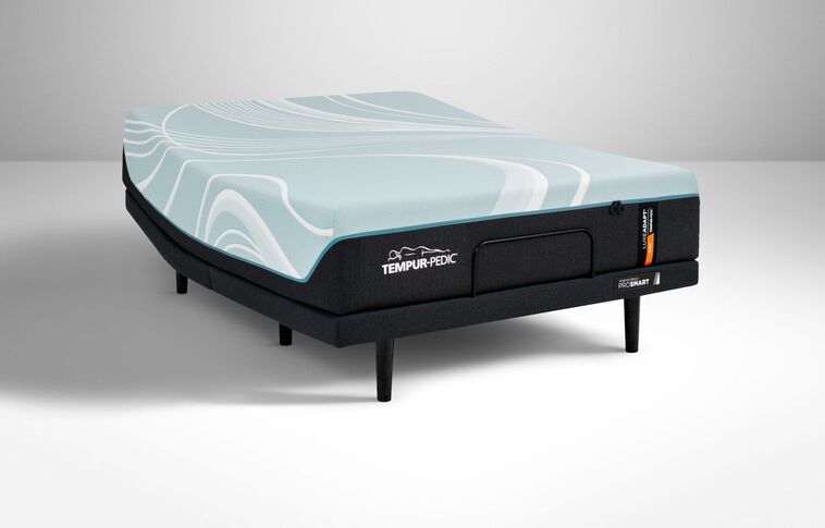 Tempur-Pedic LuxAdapt  Firm Mattress 13" image number 3