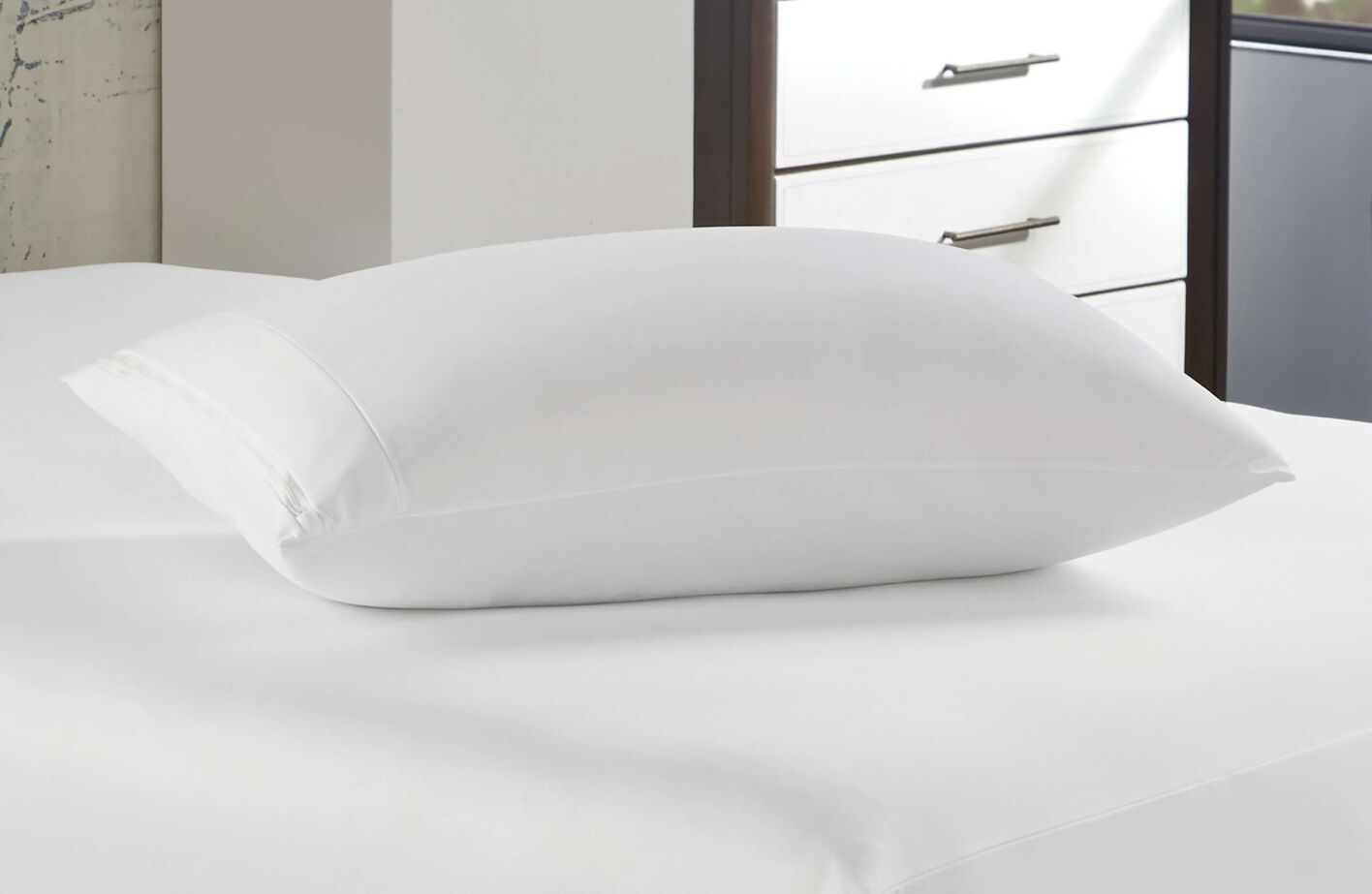 Purecare OmniGuard Advance Total Encasement Pillow Protector image number 0