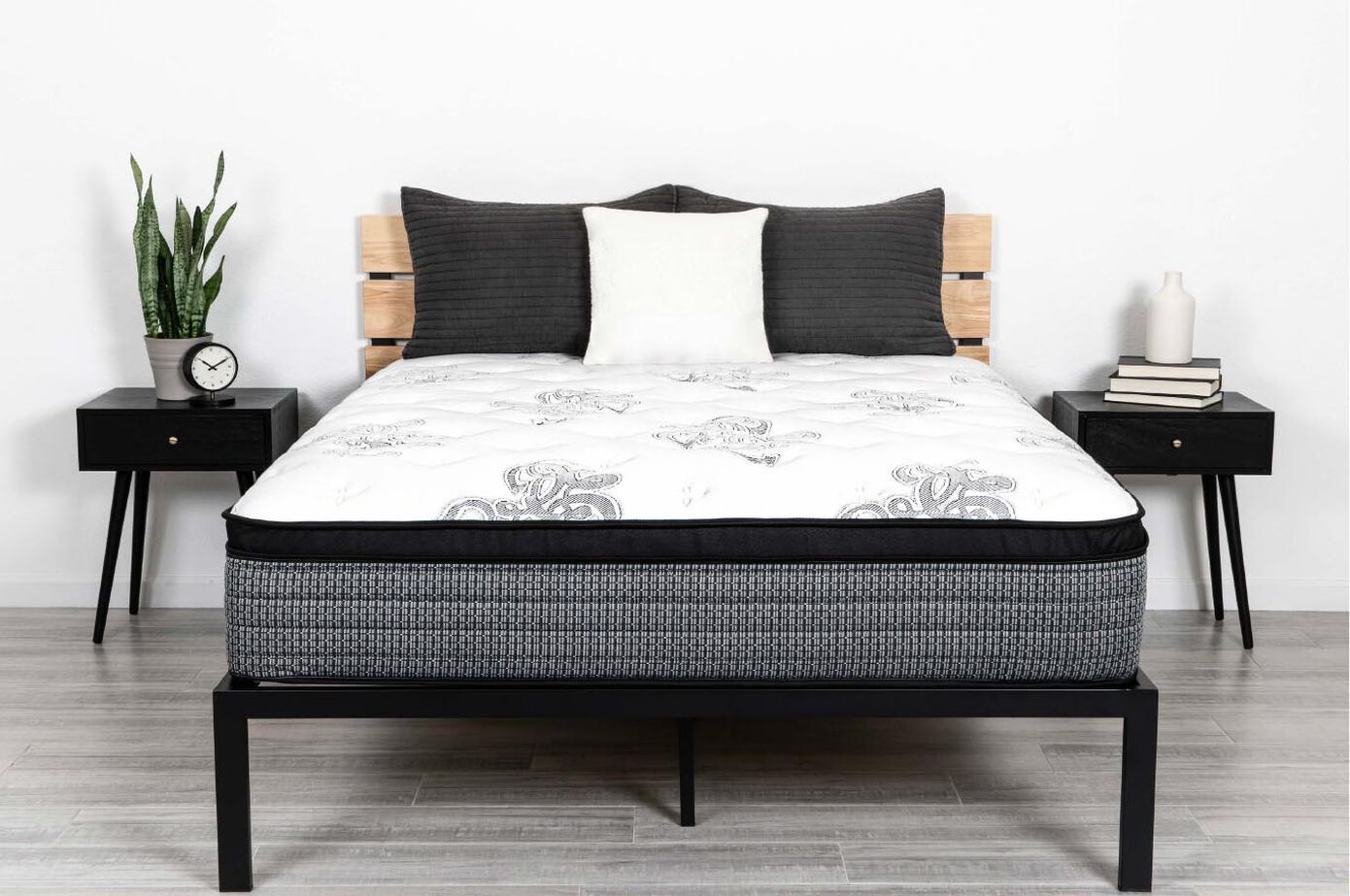 Mancini's Sleepworld Diamond Plush Euro-Top Mattress 12.5" image number 0