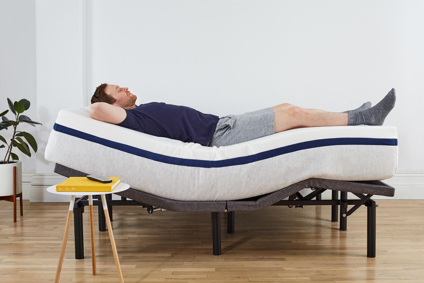 Helix Core Cooling Midnight Medium Tight Top Mattress 11.5" image number 3