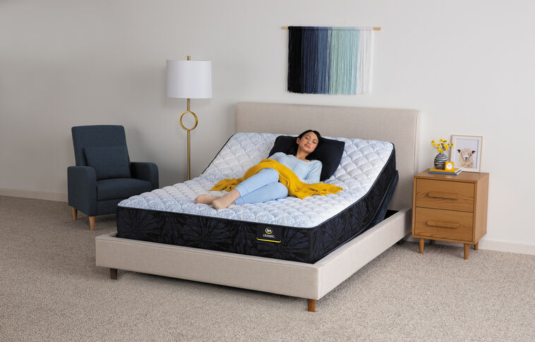 Serta Classic Desert Lily Firm Mattress 12.5" image number 2