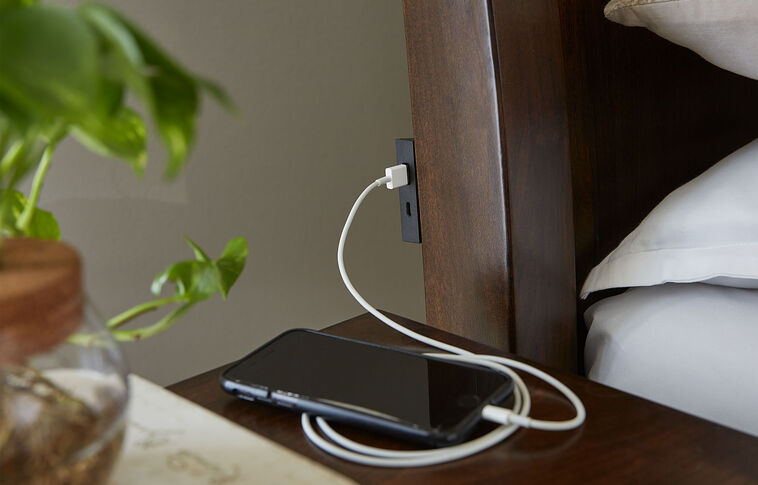 Aspen Home Cambridge Sleigh Bed image number 3