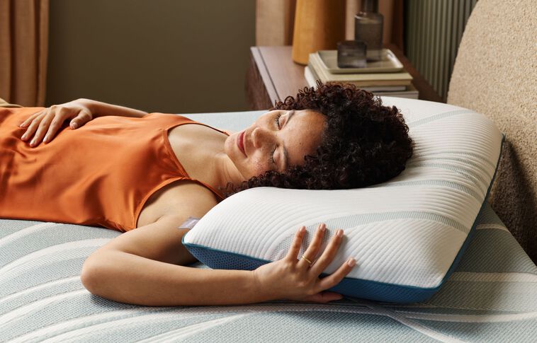 Tempur-Pedic Adapt ProLo 2.0 Pillow image number 0