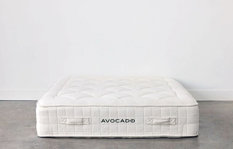 Avocado Luxury Hybrid Medium Mattress 13.25" image number 4