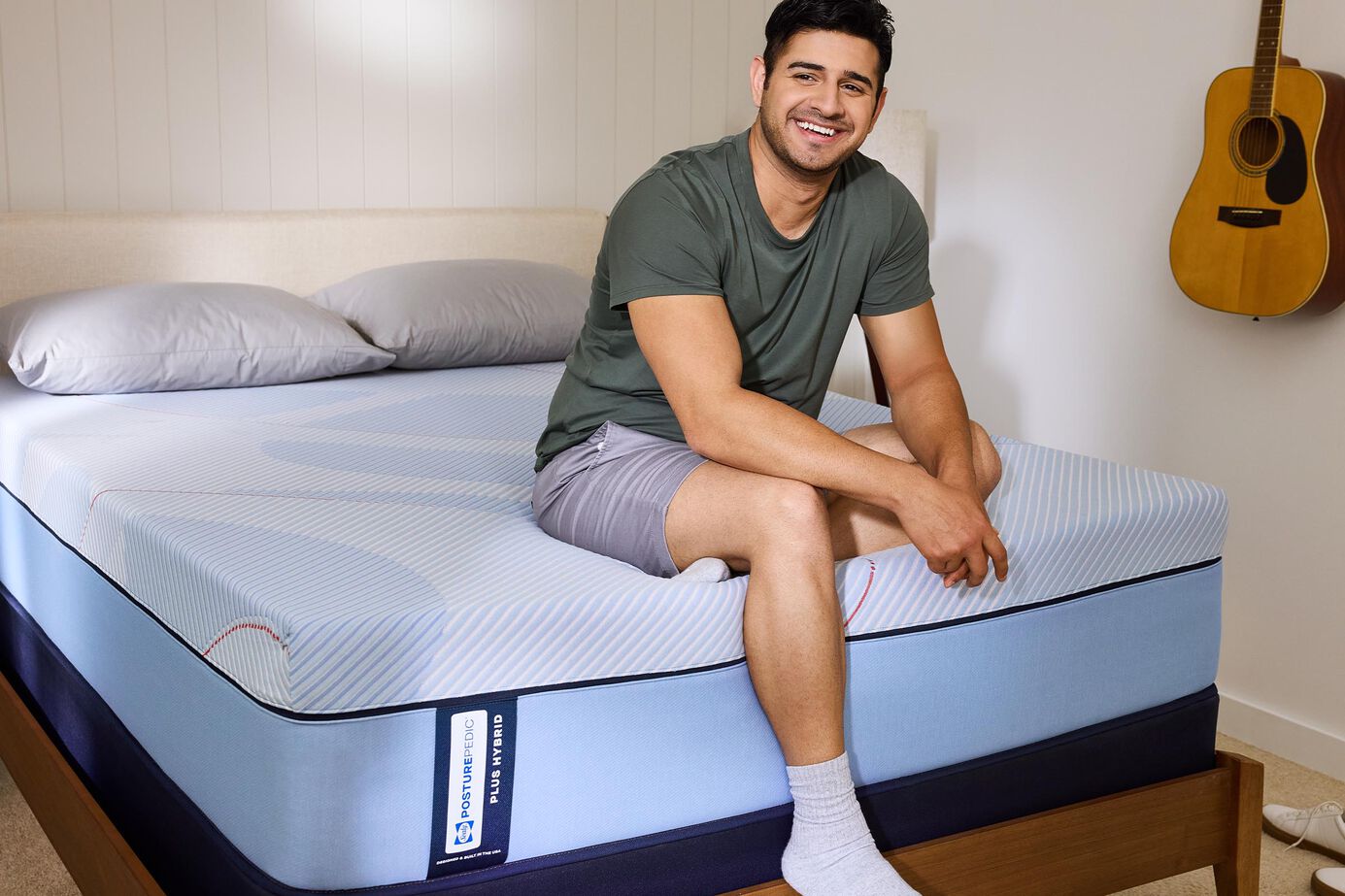 Sealy Posturepedic Plus Hybrid Paterson II Medium Mattress 13" image number 0