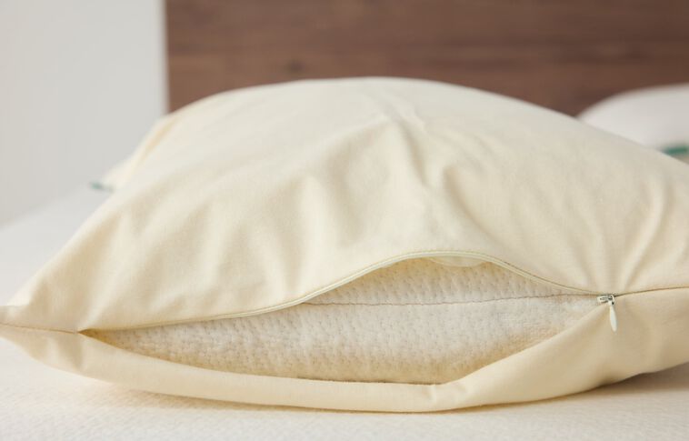 Avocado Organic Waterproof Pillow Protector image number 2
